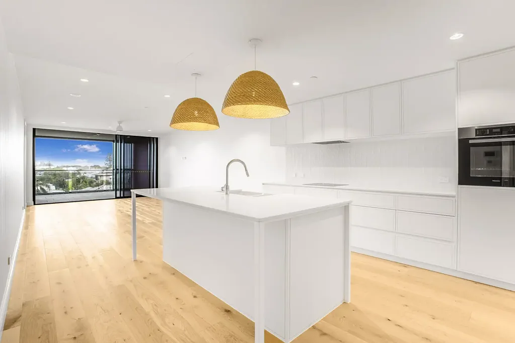Stunning Apartment with Uninterrupted Ocean Views!