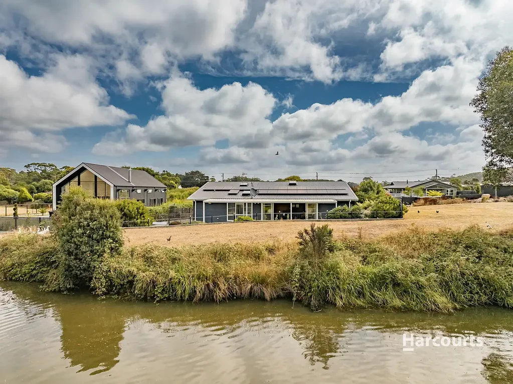 16 Table Cape Road, Wynyard, TAS 7325