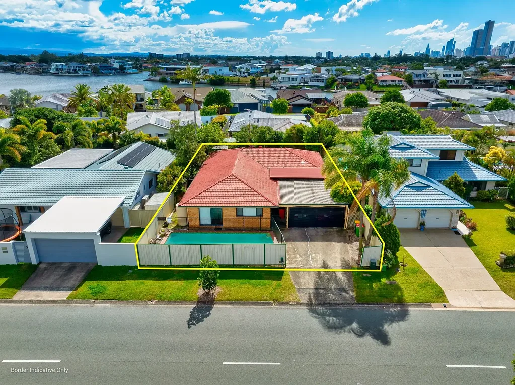 Mermaid Waters 4 Bedroom Renovator's Dream with Dual Income Potential in Prime Mermaid Waters