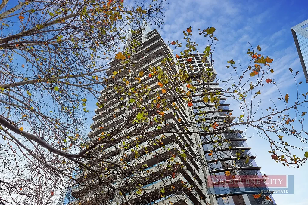 Outstanding Republic Tower Apartment  On Own Floor