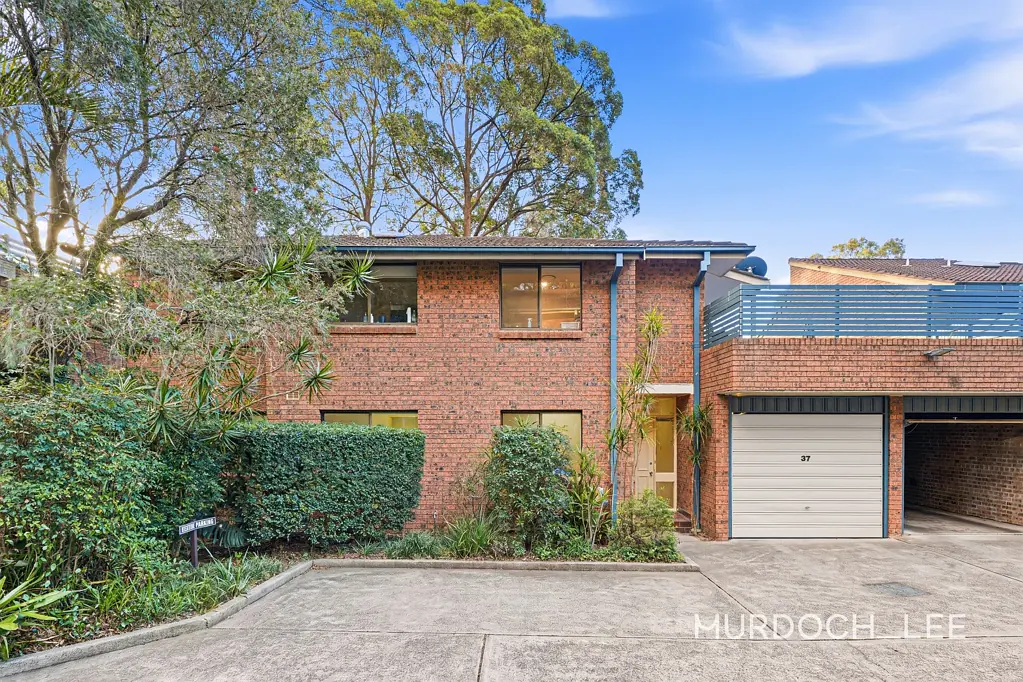 New Renovated Townhouse in the Heart of Castle Hill