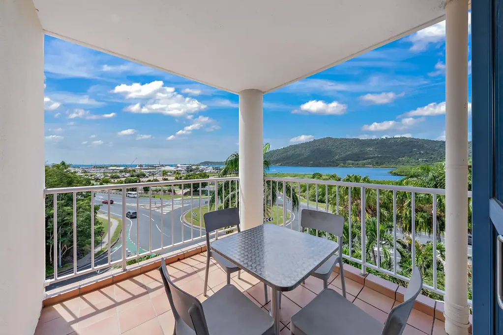 Airlie Beach 2Phòng ngủ Flexible Coastal Investment Opportunity in Airlie Beach