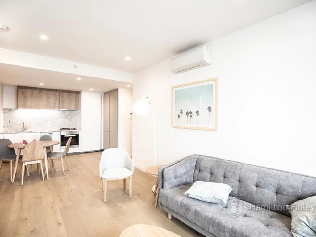 Furnitured 2 Beds and 2 Bath in Conservatory apartment Ready To Move In