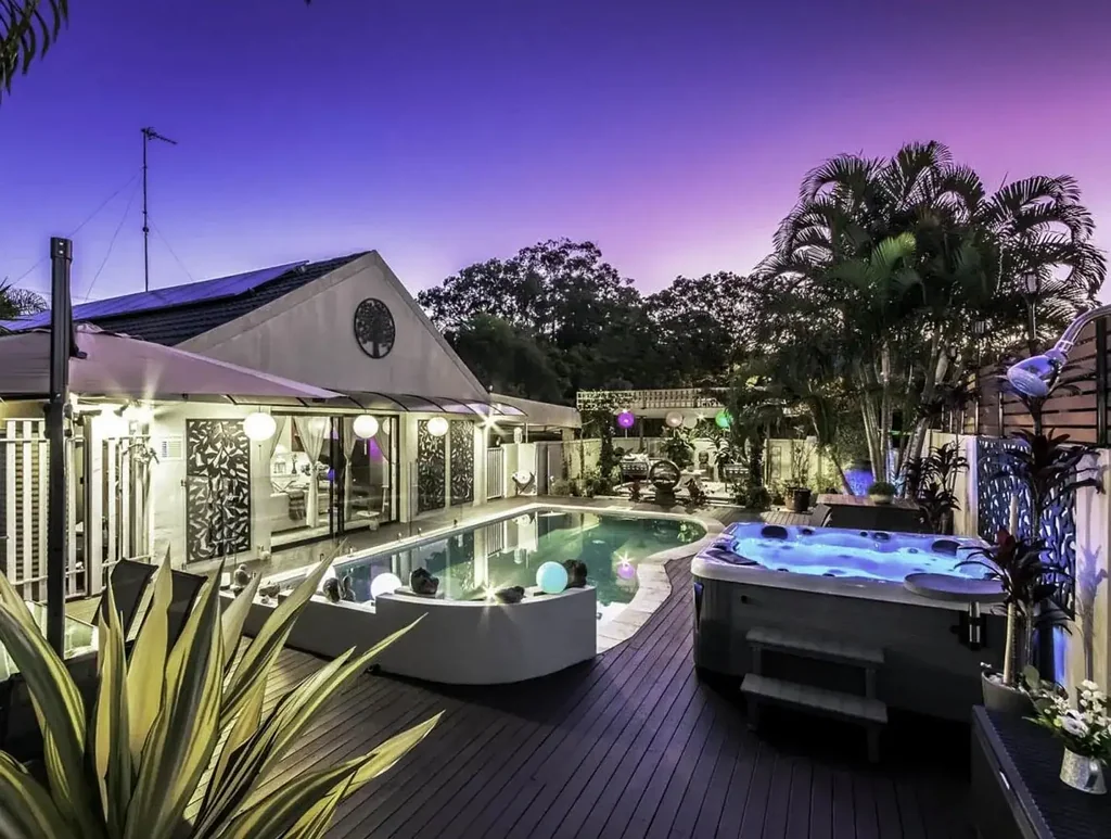 Immaculate Family Home with Pool & Entertainer's Paradise