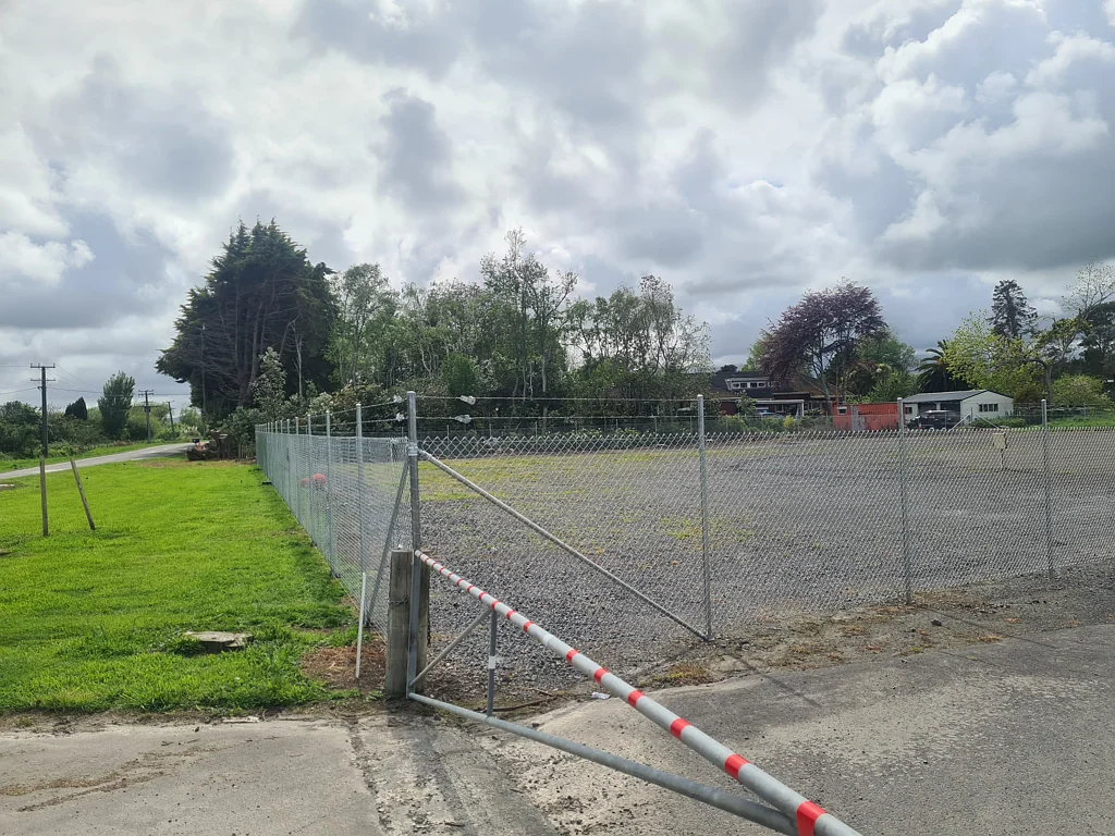 Te Horo 3000m² secure industrial yard – Te Horo
