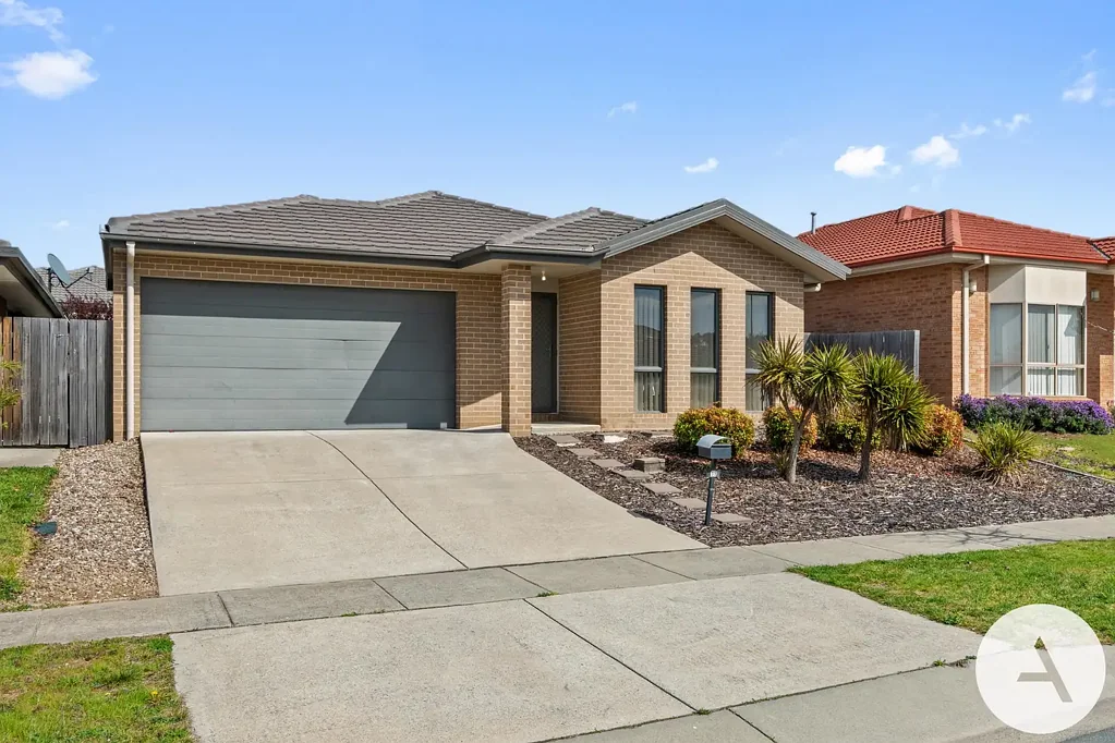 Casey 3ਬੈੱਡਰੂਮ Single-Level Family Home with Moments from Casey Market Town - Move-in Ready!