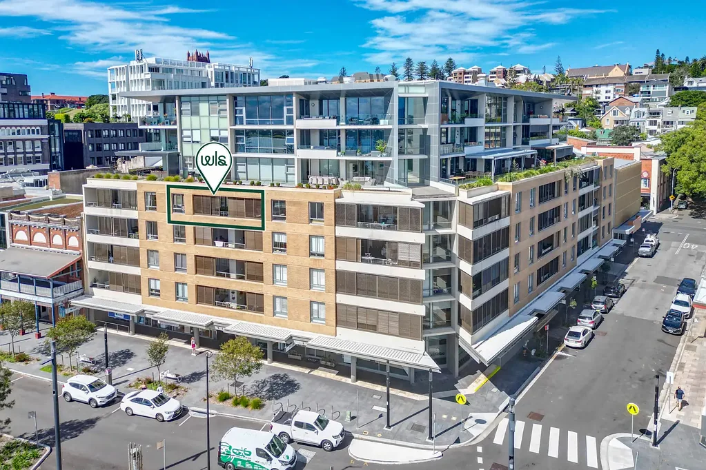 Newcastle 2房  Put simply, show-stopping harbour views with resort facilities.