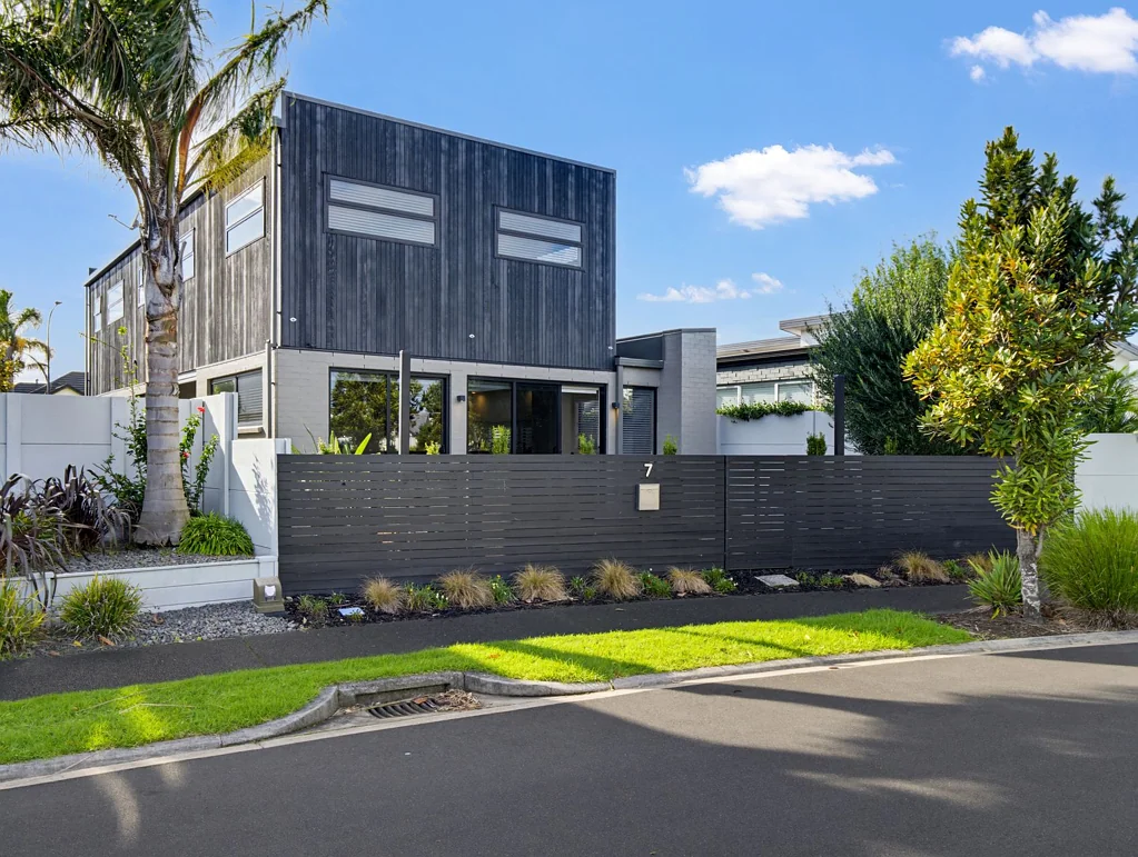Papamoa 4房  Coastal Ease, Contemporary Comfort