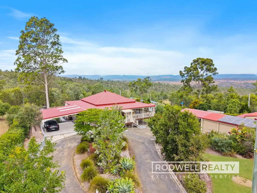 Kooralbyn 5 Bedroom Queenslander Home, Granny Flat/s, Sheds & More... 3 acres