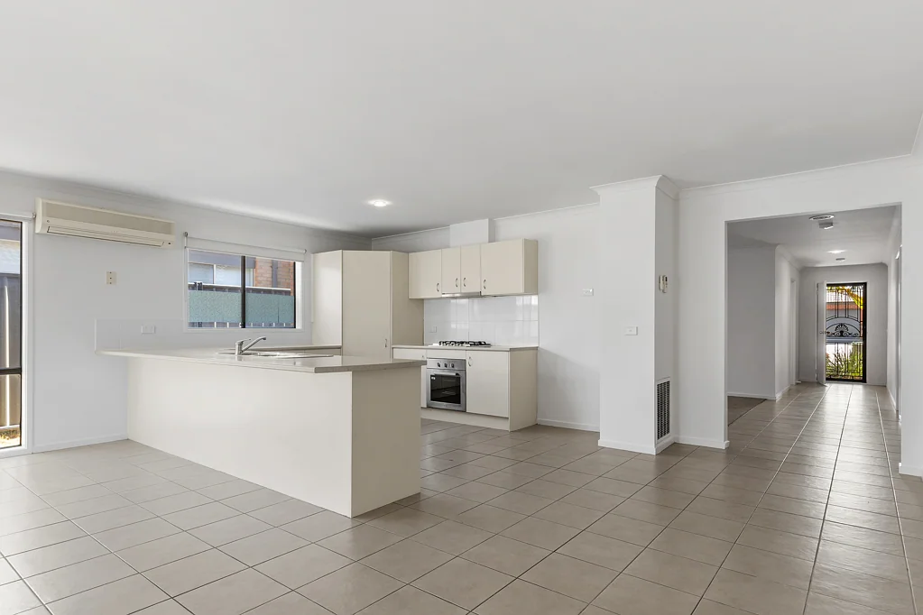 11 Sherrington Grange, Derrimut, VIC 3026