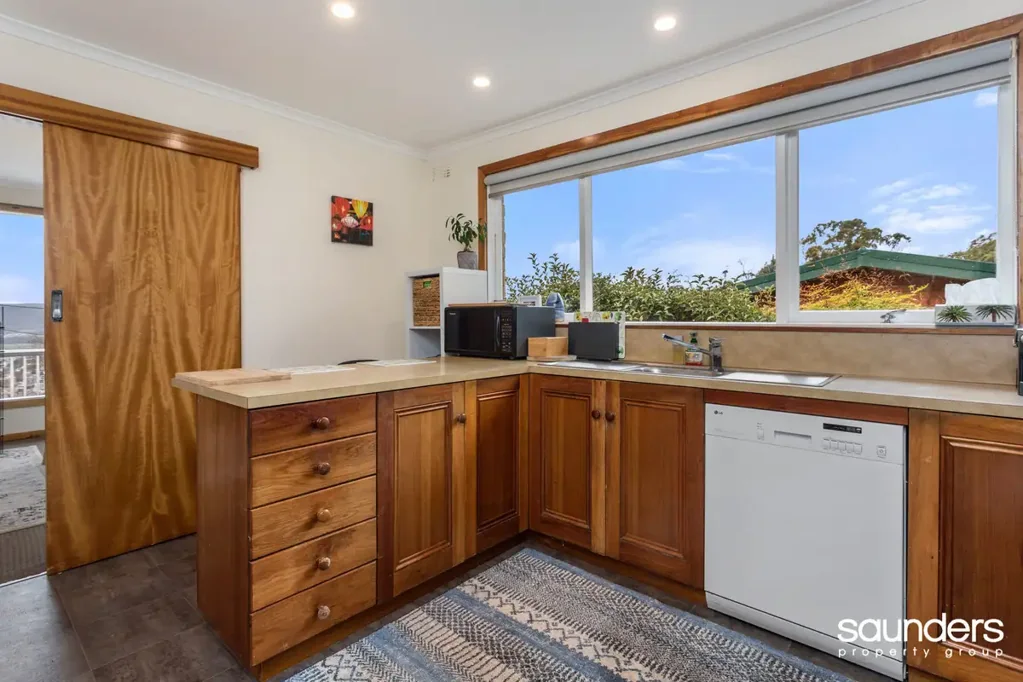 West Launceston 4房  Fabulous city views - 4 bed, 2 bath