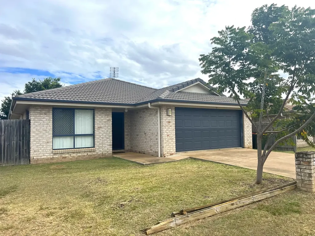 Kingaroy 4Moenga Modern Comfort in a Quiet, Convenient Location