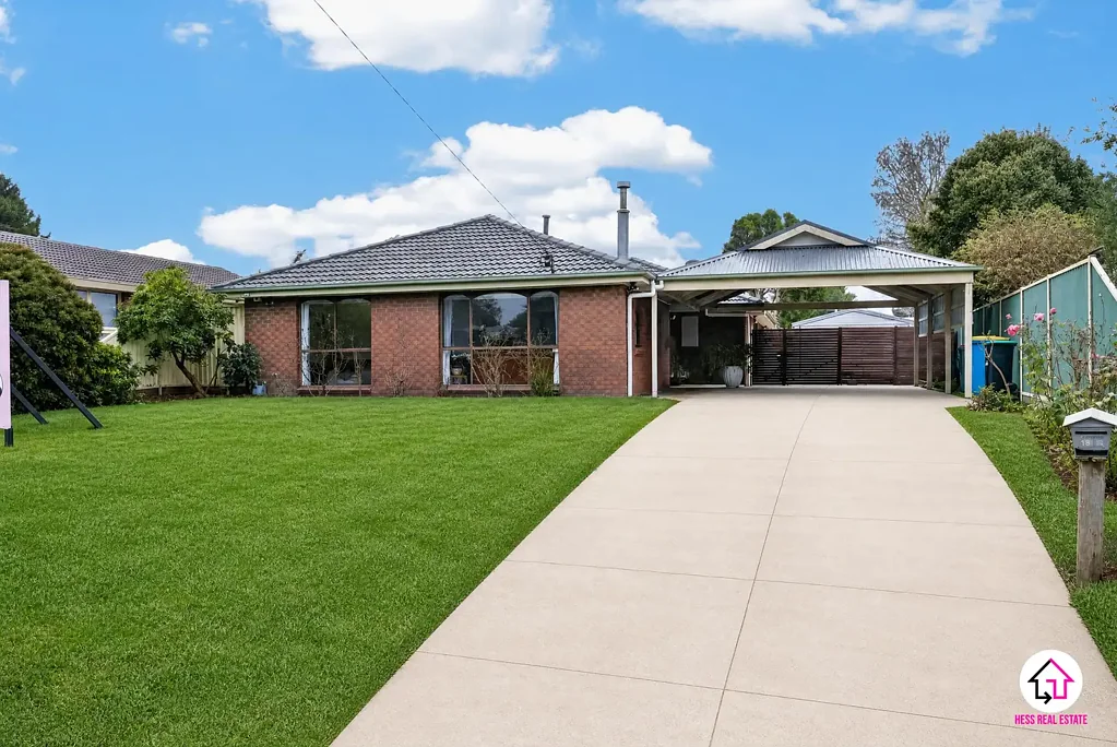 Wallan 4房  RENOVATED  FAMILY HOME IN A CENTRAL LOCATION