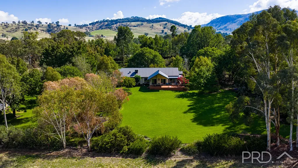 Lacmalac 4 Bedroom Stunning Tranquil Retreat!