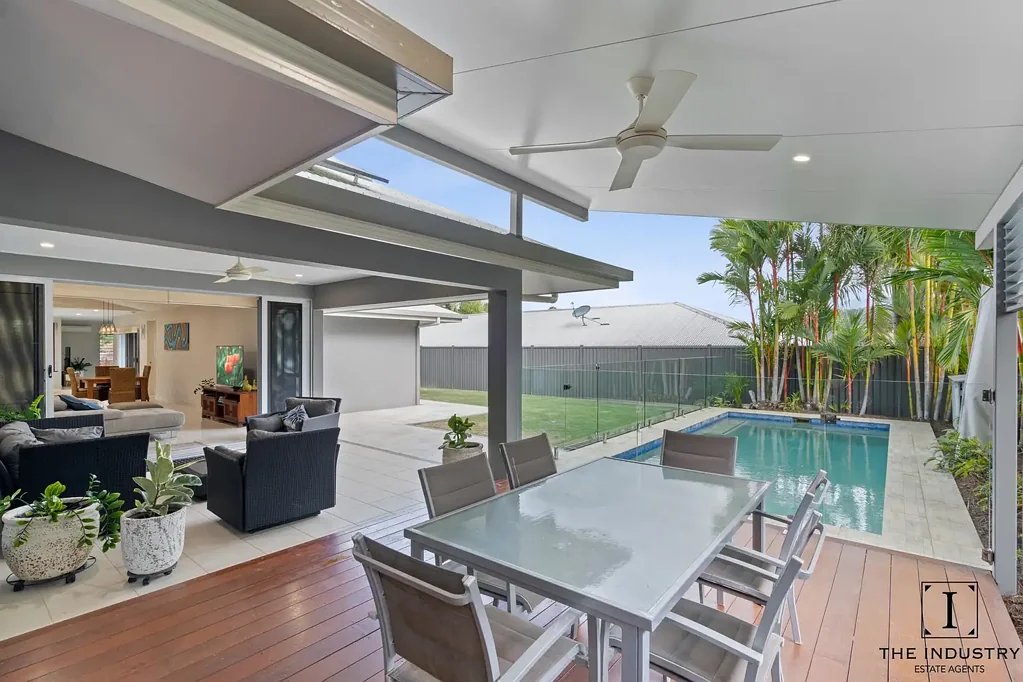 Trinity Beach 4房  Relaxed, Spacious Living at Trinity Beach