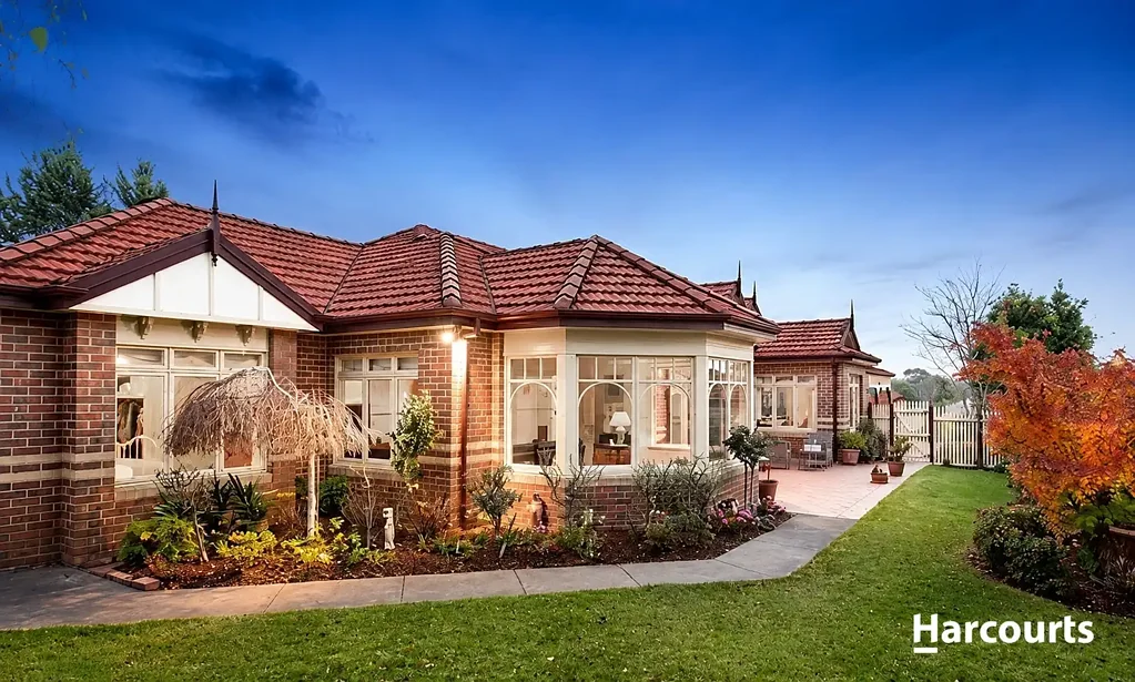 Ringwood North 3Zimmer Timeless Family Elegance in a Peaceful Ringwood North Setting