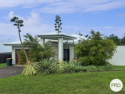 17 WINDJANA COURT, New Auckland