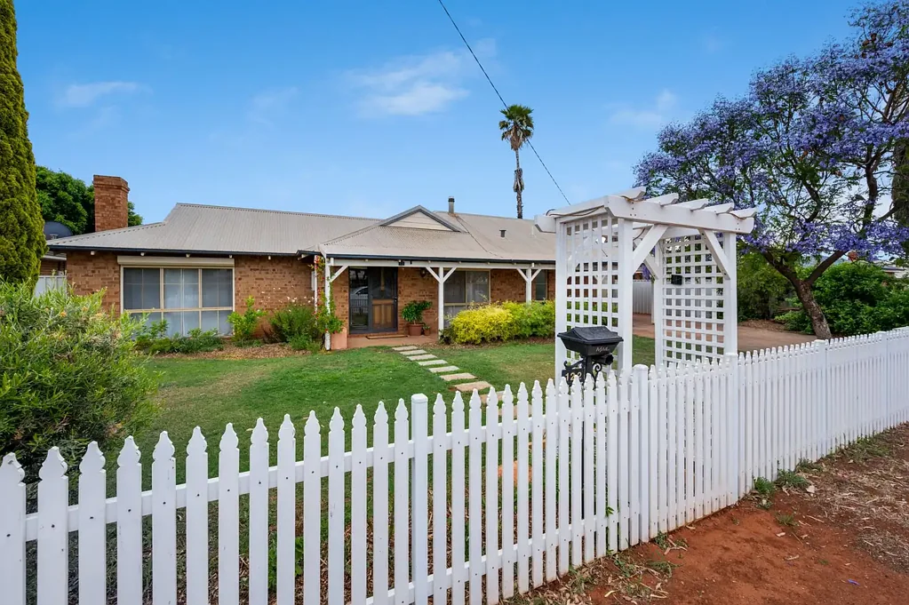 122 Graeme Street, Hannans, WA 6430