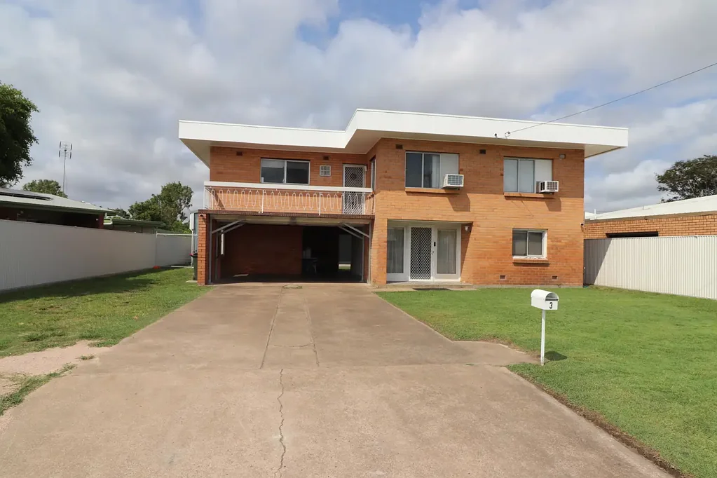 Ayr 4房  4 Bedroom | Theatre Room | Massive Shed | East Ayr Catchment
