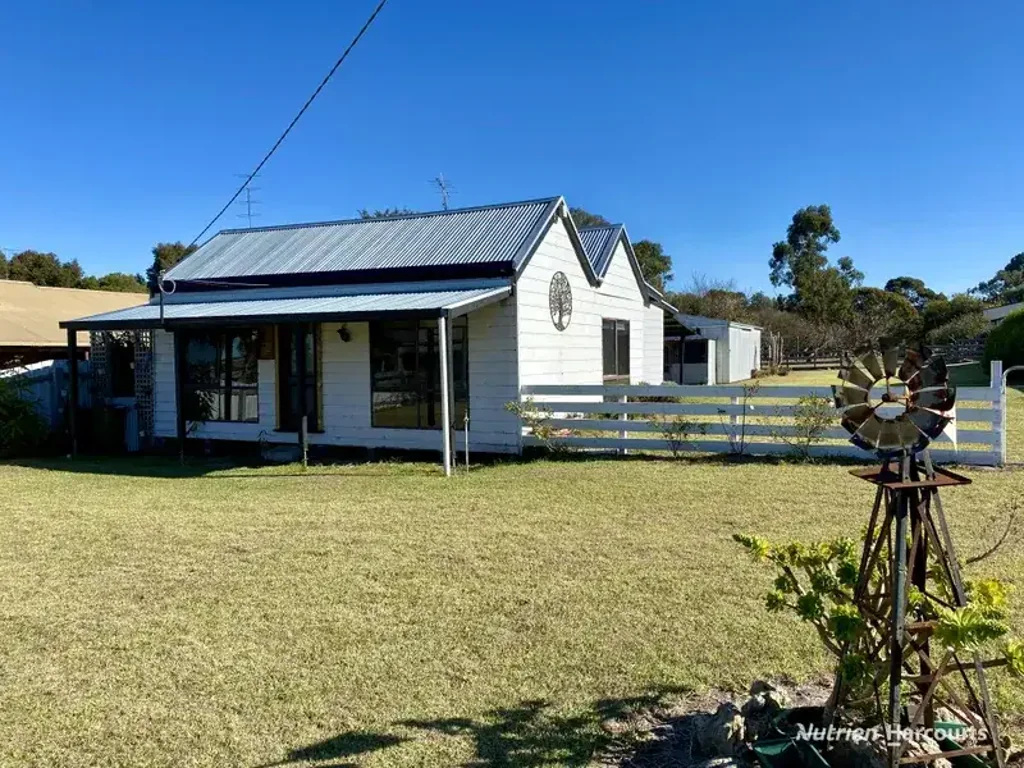 17 Russell Street, Casterton, VIC 3311