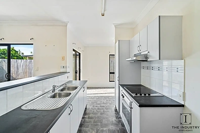 4 Burleigh Close, Kewarra Beach, QLD 4879, 3 Bedrooms, 2 Bathrooms, House