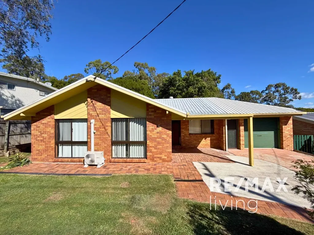 Charming House with Private & Spacious Backyard!