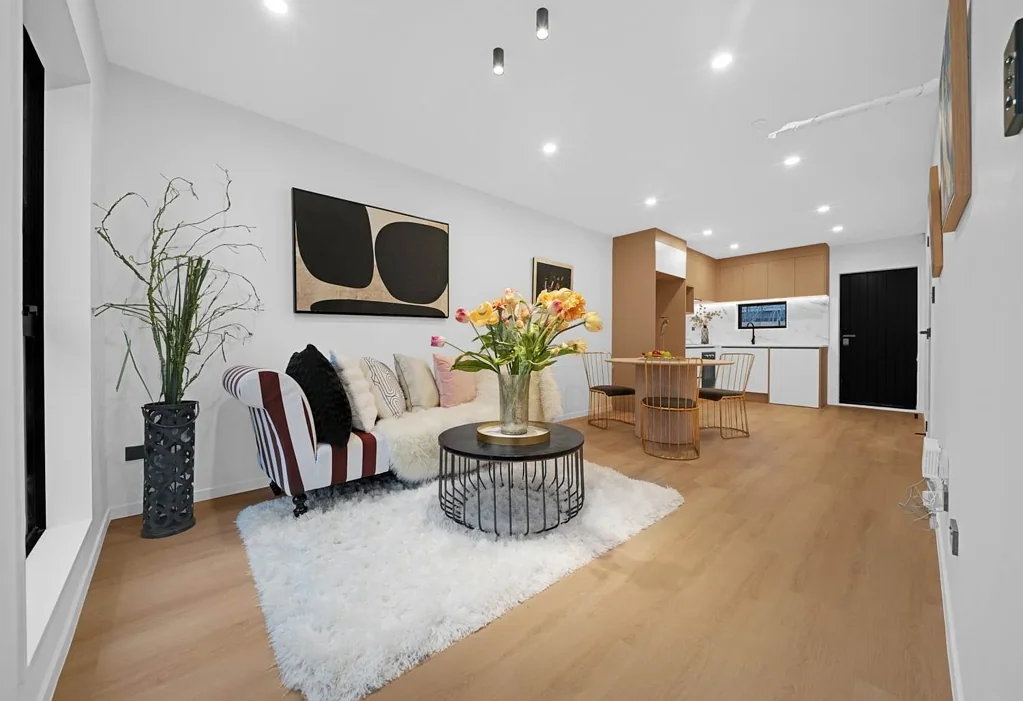 Mangere East 3 Bedroom Modern Living. Unbeatable Convenience.