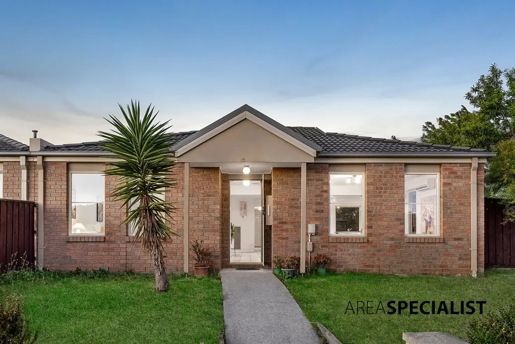 Comfortable Family Home with Multiple Living Areas & Outdoor Entertaining!