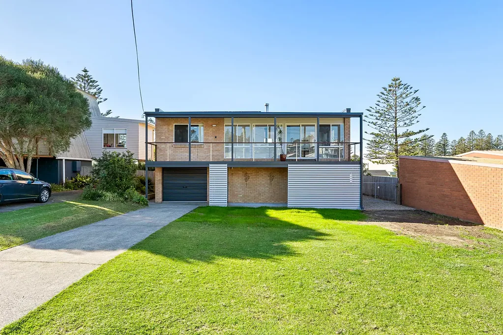 8 Whiting Street, Tuross Head, NSW 2537