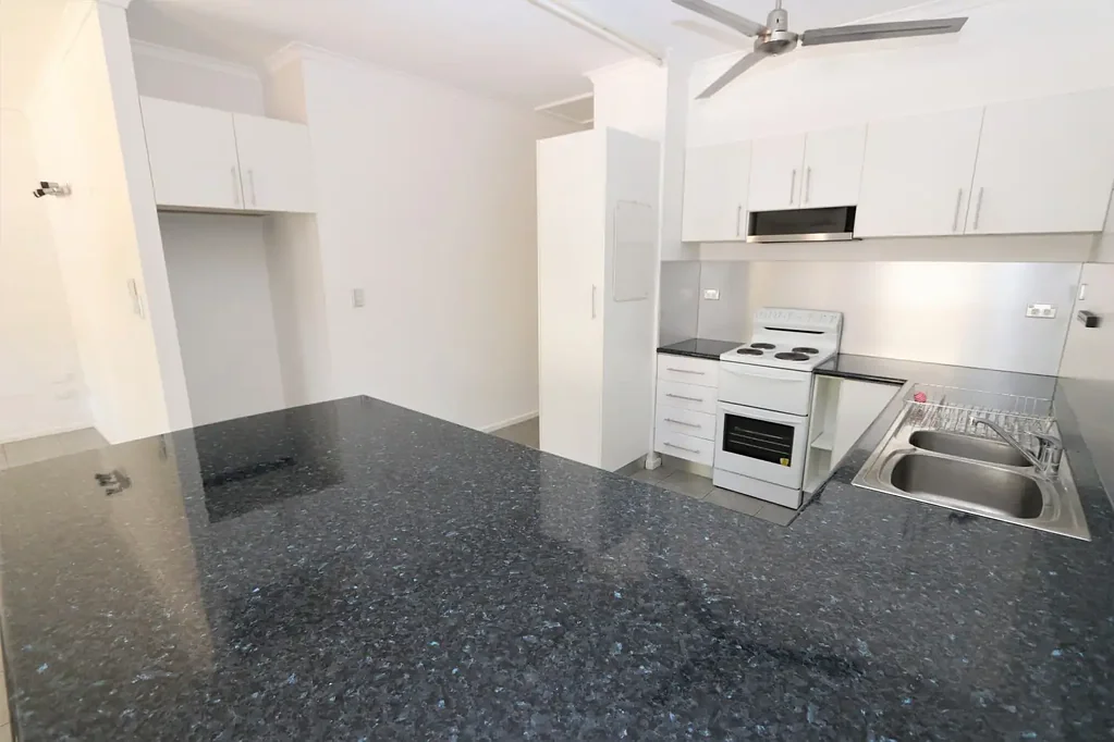 Fully Furnished Unit in a Convenient Location