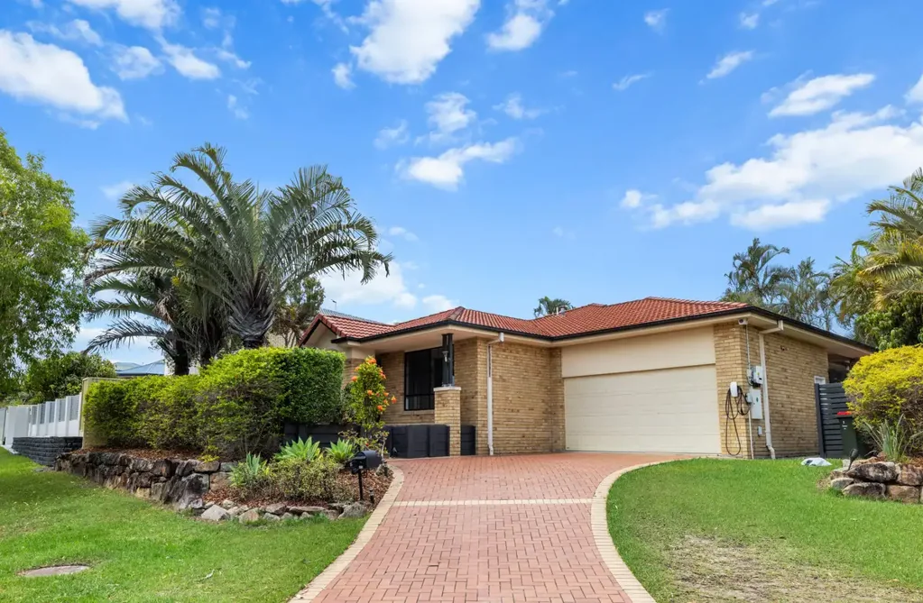 5 Wattlebrush Grove, Molendinar, QLD 4214