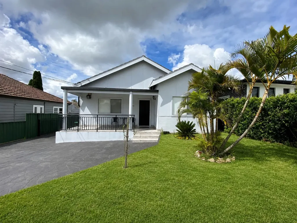 SPACIOUS FAMILY HOME