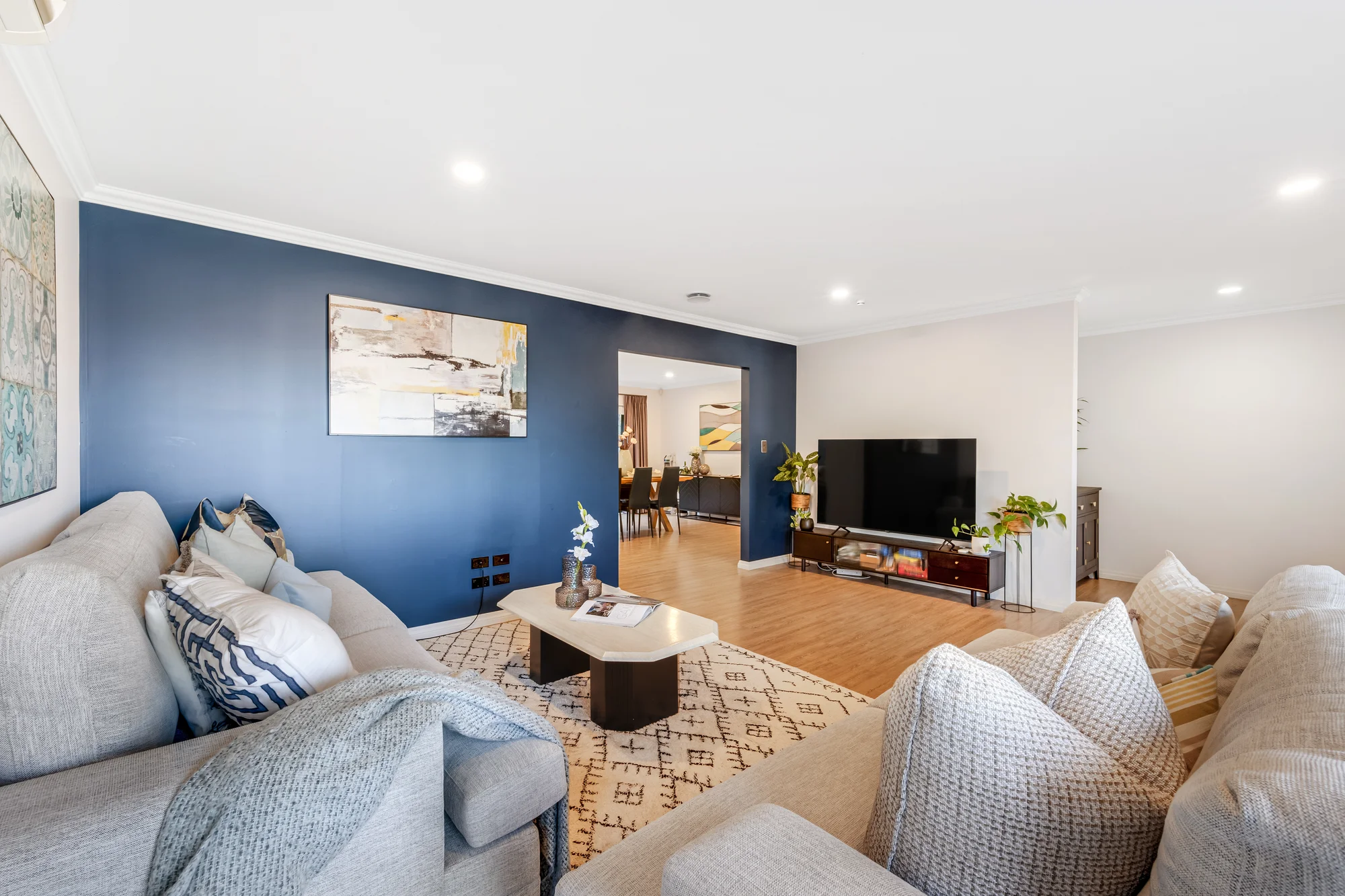 Highland Park 4कमरा ELEVATED FAMILY LIVING WITH CITY VIEWS