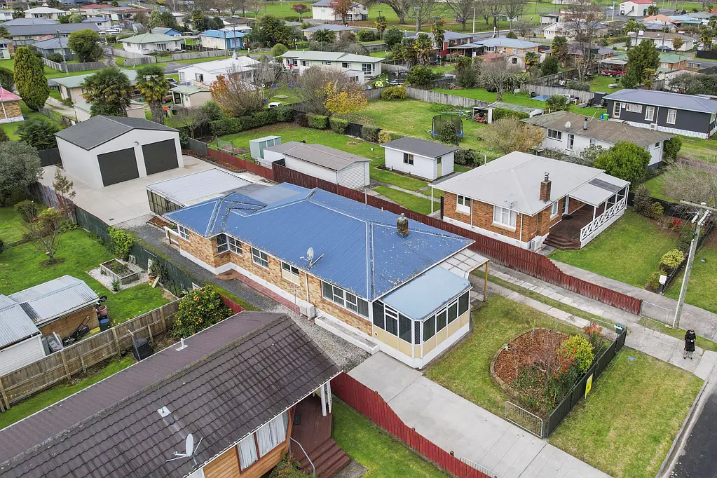 Te Kuiti 3침실 Solid brick! - Price Reduction!