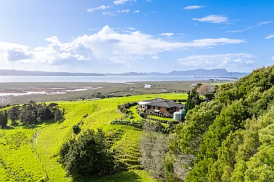 One Tree Point 3Zimmer The Best of Both Worlds -Rural meets Coast