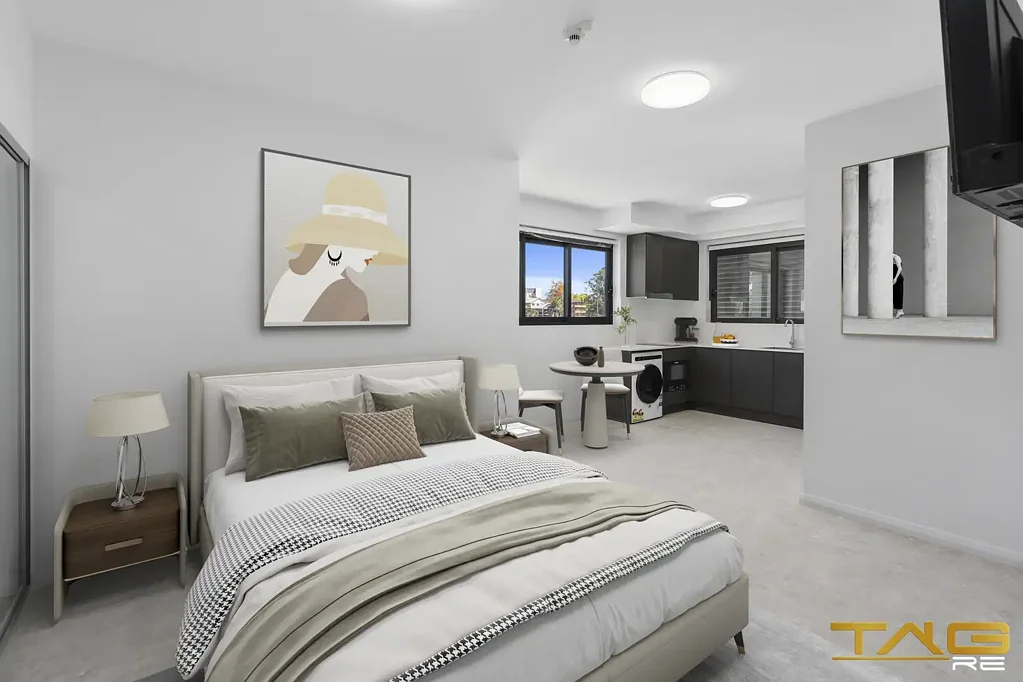 STUDIOS LEASING BY TAG RE!