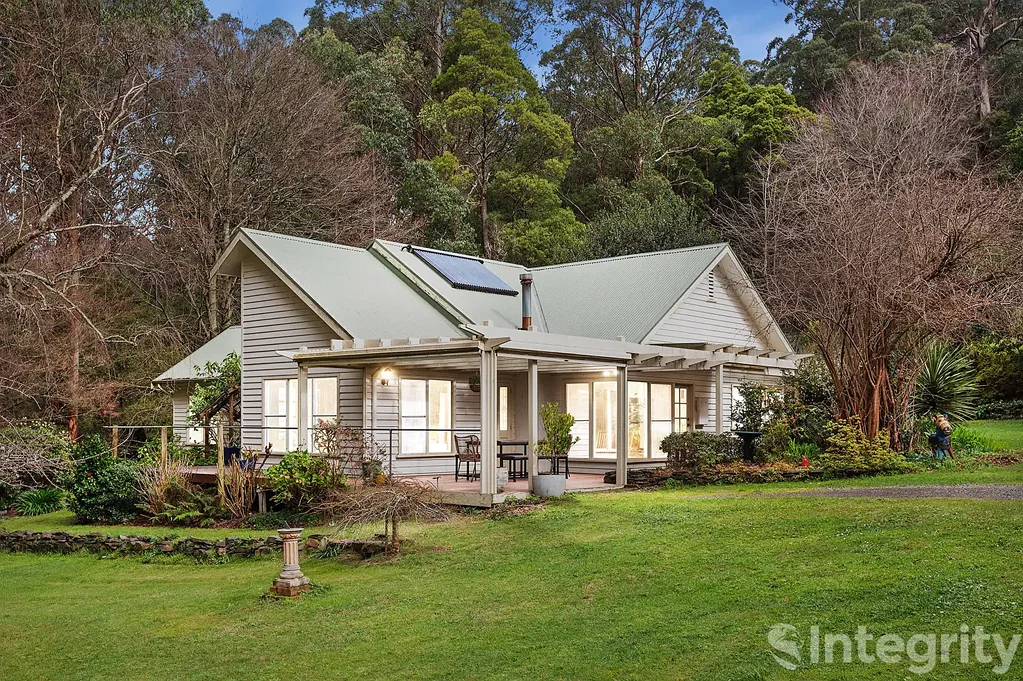Toolangi 4Zimmer Style and country charm on 1 acre.