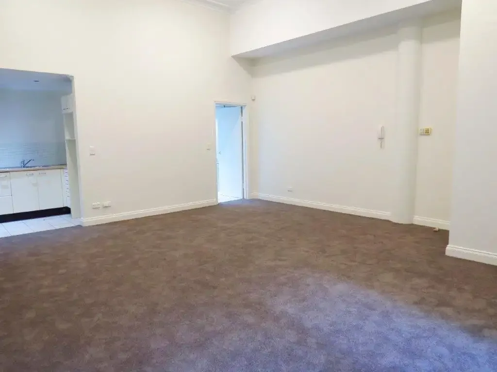 OVERSIZED MODERN STUDIO ACROSS THE ROAD FROM BONDI BEACH!
