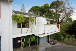 28b Bay View Road, Raglan