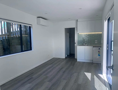 14A Bonnard Place, West Harbour, Waitakere City, 2房, 1浴, Townhouse