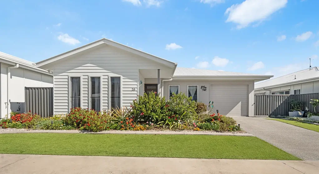 Urangan 2Kwarto An Absolute Standout at The Anchorage Lifestyle Resort - Walk to the Beach