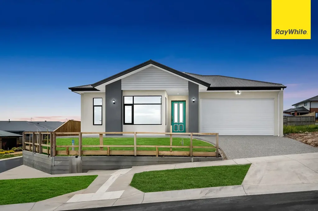 Maddingley 5બેડરૂમ Brand New Luxury Five Bedrooms Living Home with Two Master Suites