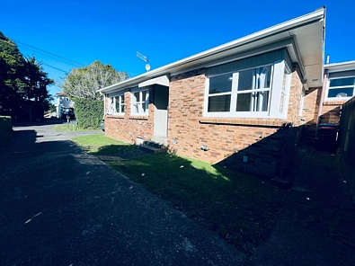 Freshly Painted 2-Bedroom Unit in the Heart of...
