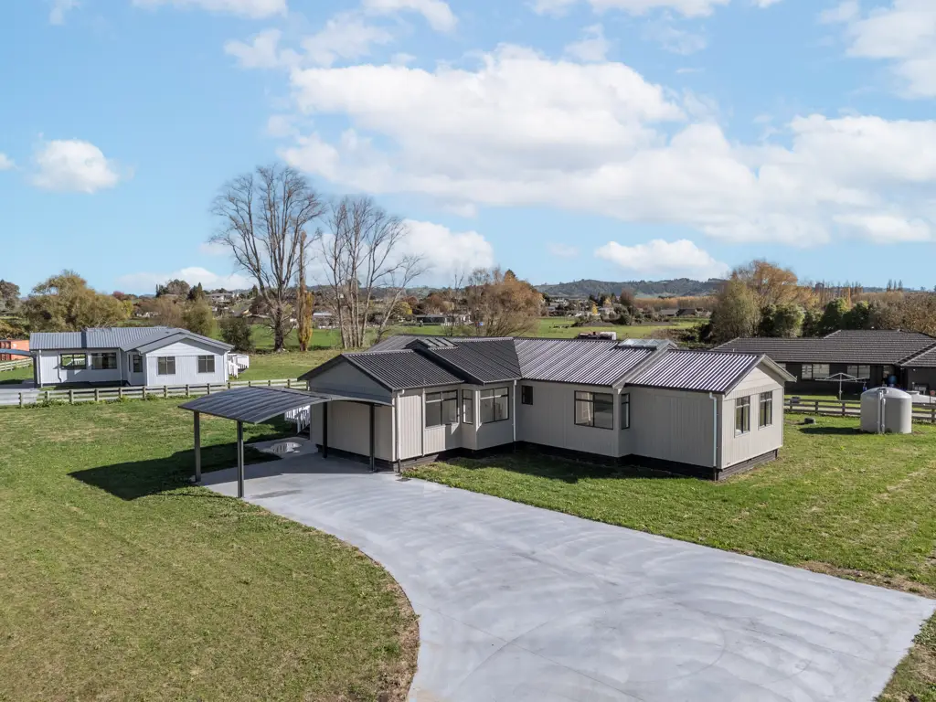 Otorohanga 4房  Spacious family home on the fringe of town