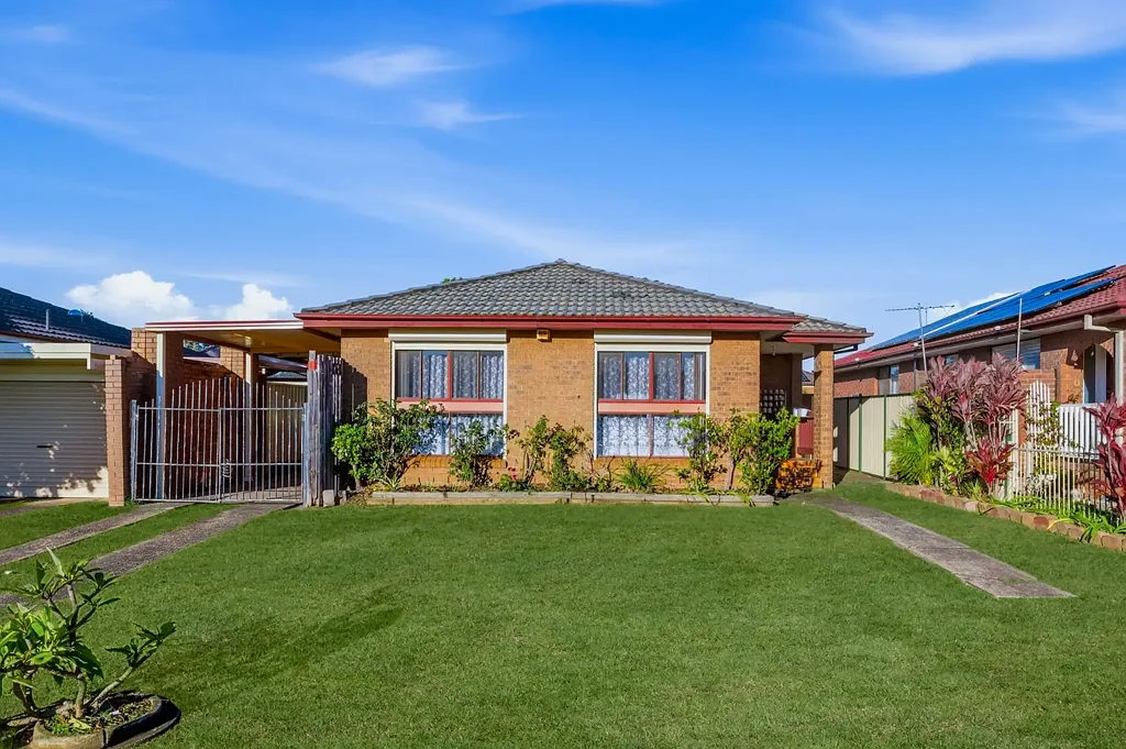 Rosemeadow 3 Slaapkamer 3 BEDROOM FAMILY HOME! SECURE CARPORT WITH SHED!