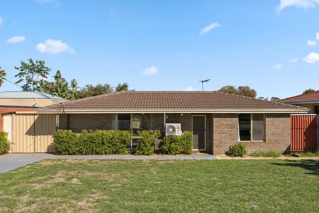Hillman 3房  Why: Combining both space and location, this well-placed property offers an ideal opportunity for seekers of easy care comfort