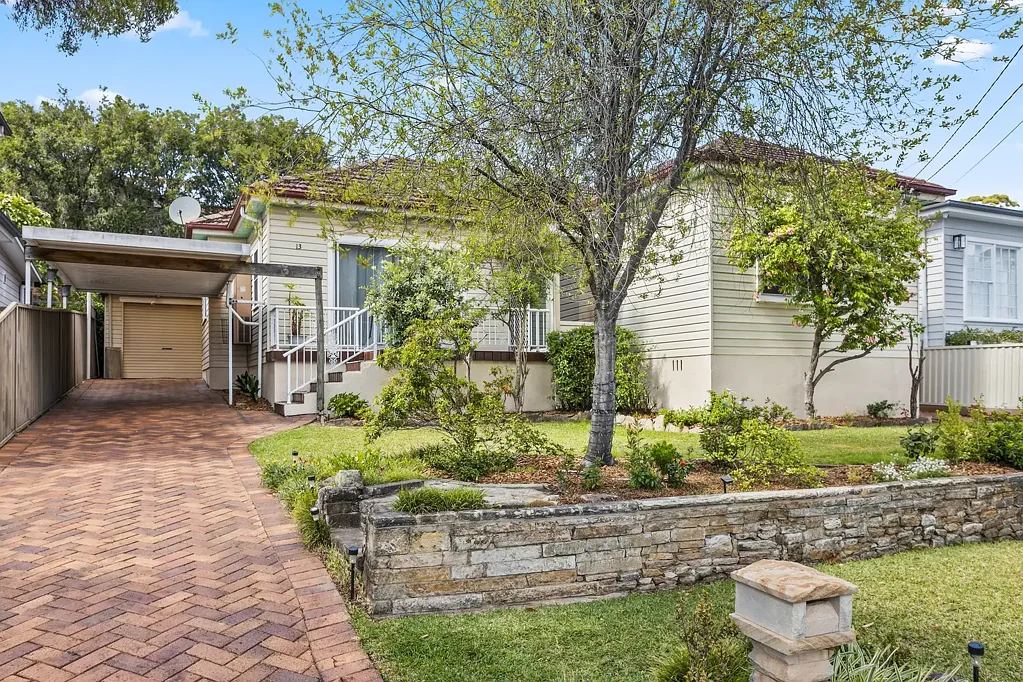 13 Thurbon Avenue, Peakhurst, NSW 2210