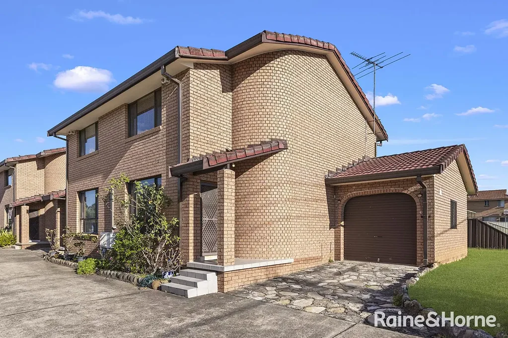 1/32 Railway Parade, Glenfield, NSW 2167