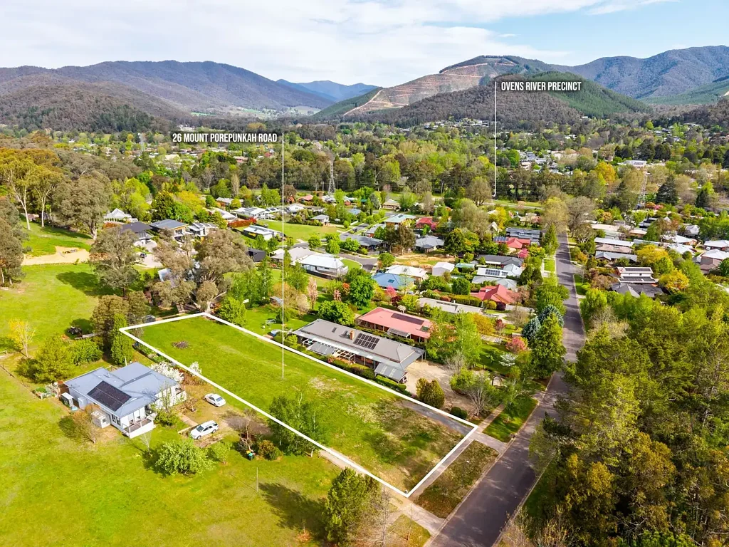 26 Mount Porepunkah Road, Bright, VIC 3741