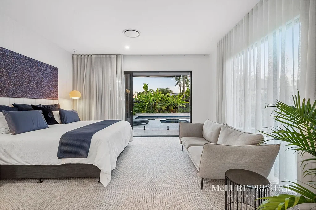 Noosaville 4 Bedroom Luxurious Living in Noosa Waters’ Exclusive Cul-De-Sac